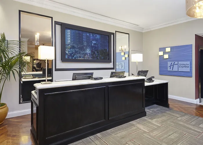 Express - Magnificent Mile By Ihg 3*