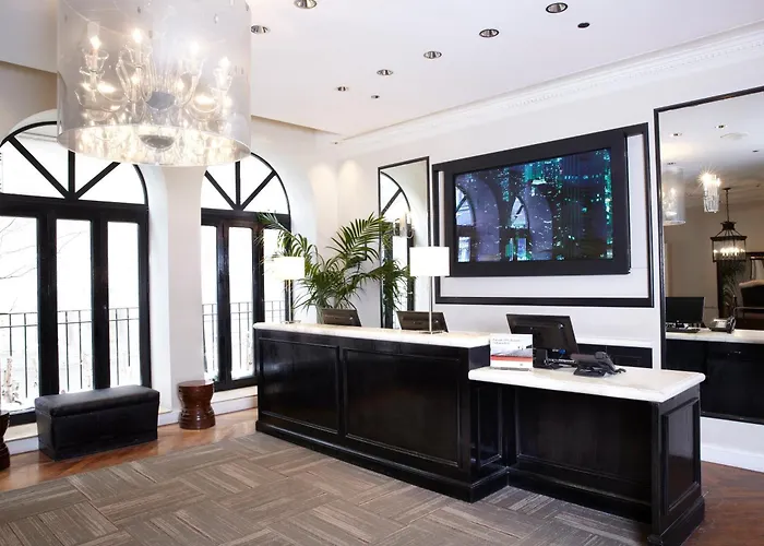 Express - Magnificent Mile By Ihg Hotel Chicago