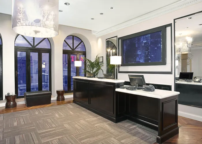 Express - Magnificent Mile By Ihg