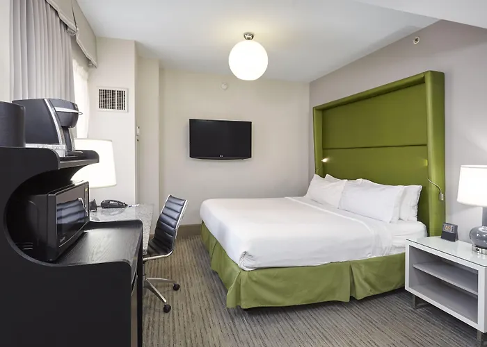 Express - Magnificent Mile By Ihg Hotel
