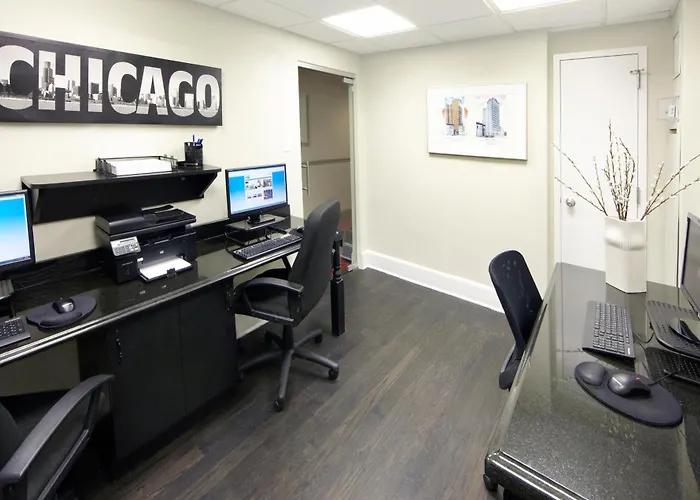 Express - Magnificent Mile By Ihg