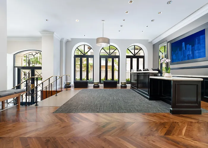 Hotel Express - Magnificent Mile By Ihg