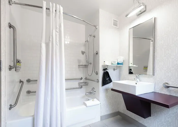 Express - Magnificent Mile By Ihg Chicago