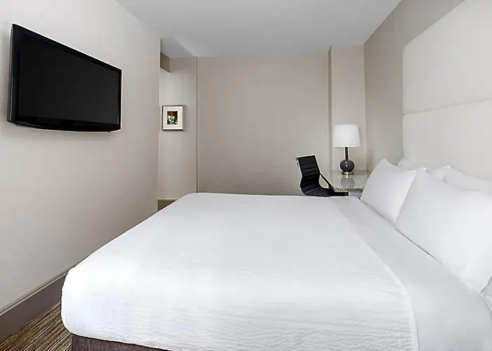 Express - Magnificent Mile By Ihg 3* Chicago