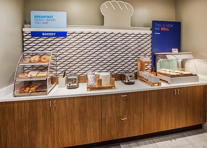Hotel Express - Magnificent Mile By Ihg Chicago