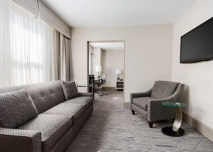 Express - Magnificent Mile By Ihg 3*