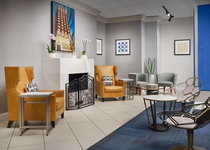Express - Magnificent Mile By Ihg