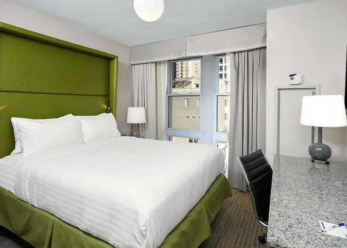 Express - Magnificent Mile By Ihg Chicago