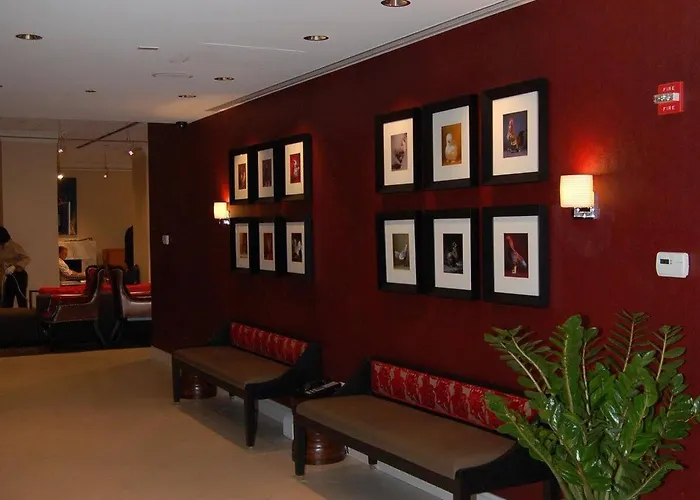 Express - Magnificent Mile By Ihg Hotel
